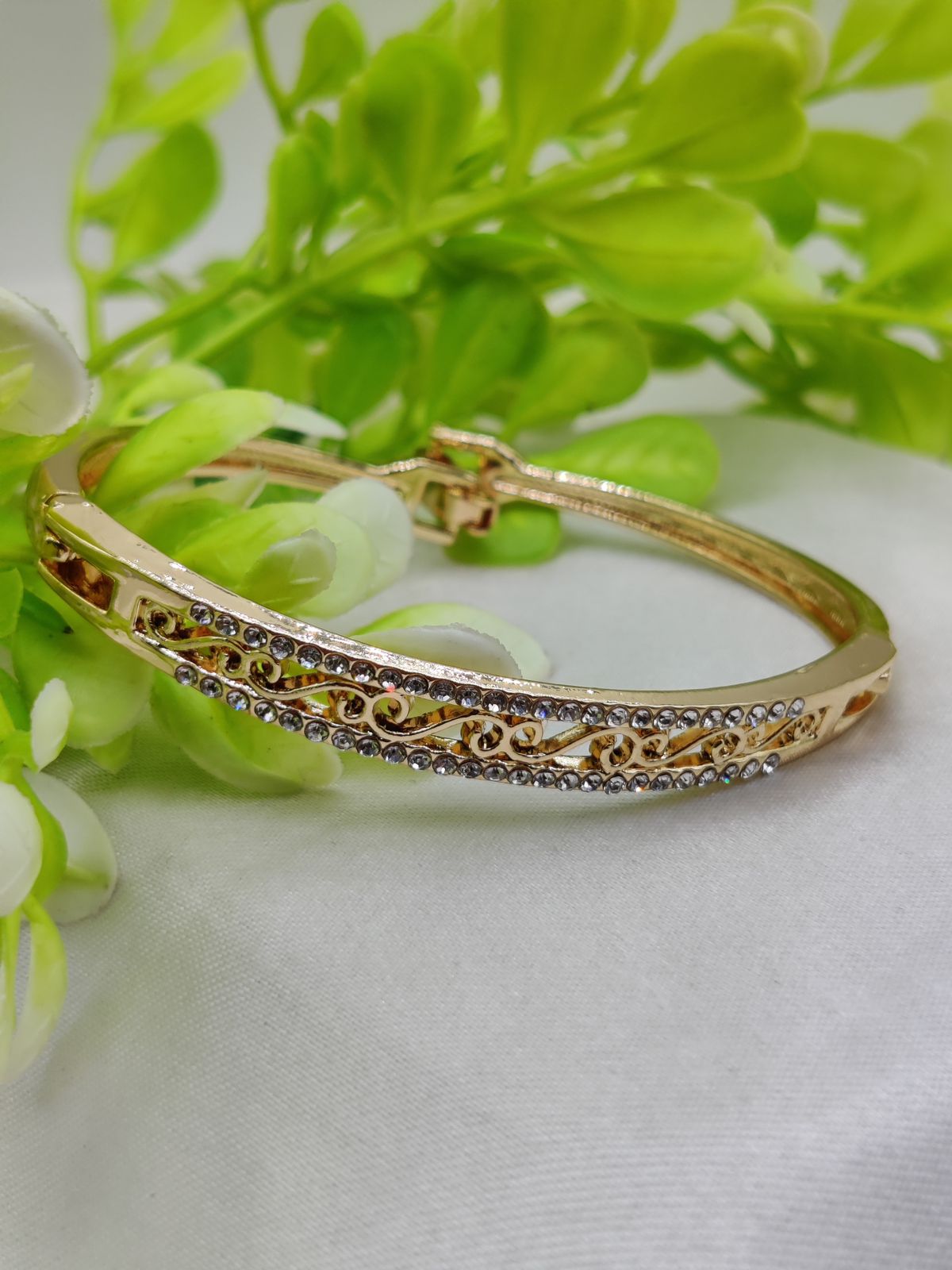 Imported Intricately Crafted Adjustable Bracelet with Elegant Design
